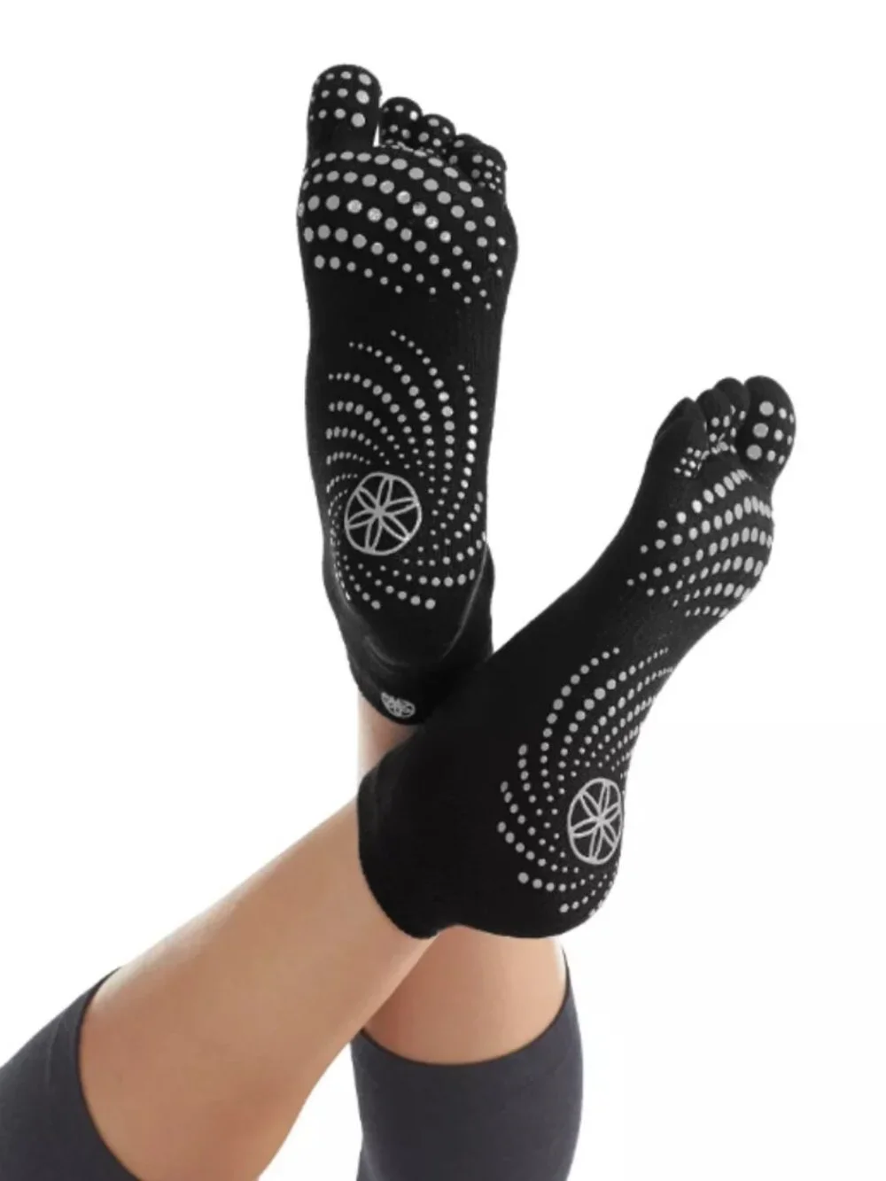 Gaiam Grippy Yoga Socks Black Gray Size Medium Large NWT